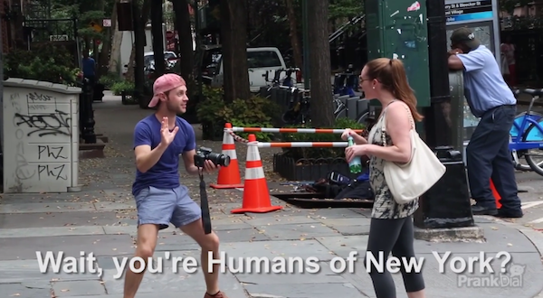 Un tizio si spaccia per l’autore di Humans of New York e fa foto ai passanti